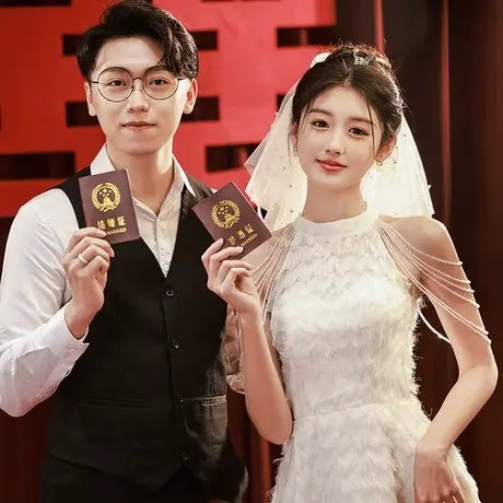 登记领证小白裙高端轻奢小众挂脖肩流苏订婚白色礼服女夏季连衣裙图片