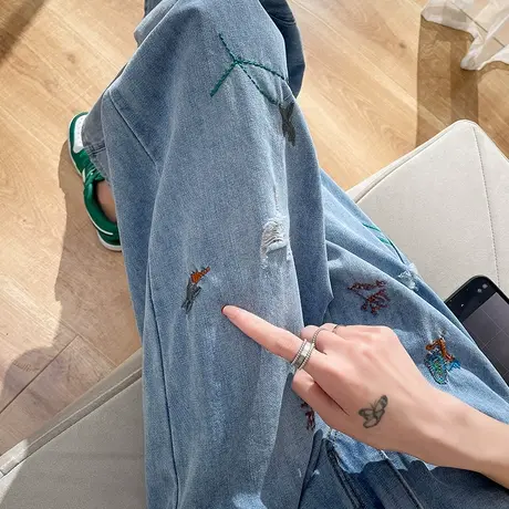 刺绣牛仔裤女2023年春季薄款高腰直筒宽松显瘦百搭破洞浅色老爹裤商品大图