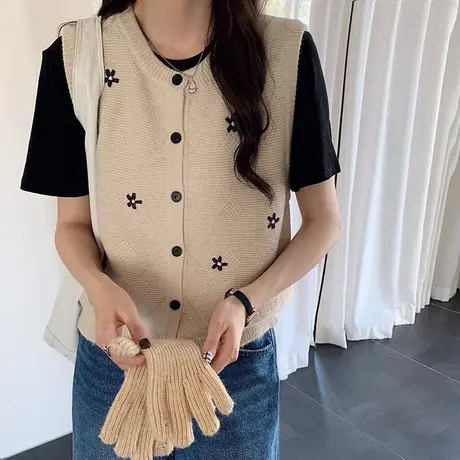 学院风针织马甲开衫女秋季新款韩版宽松无袖坎肩毛线背心上衣外穿图片