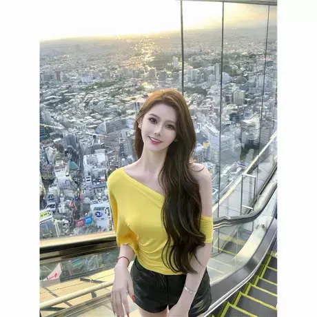 斜肩显白短袖T恤女夏季显瘦气质高级感甜辣性感纯欲别致防晒上衣图片