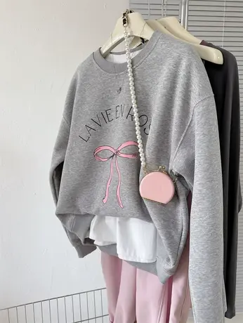 小众设计感~字母蝴蝶结印花春季上衣宽松女款圆领韩系INS爆款卫衣商品大图