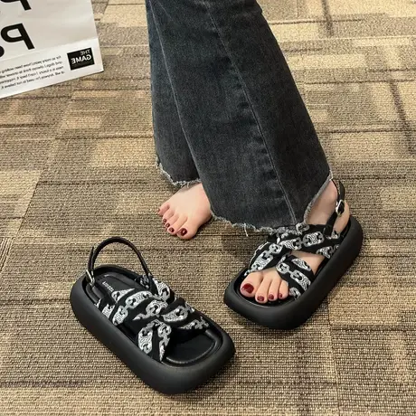 凉鞋女款夏季2023今年新款夏天厚底外穿爆款时装配裙子的凉鞋女图片
