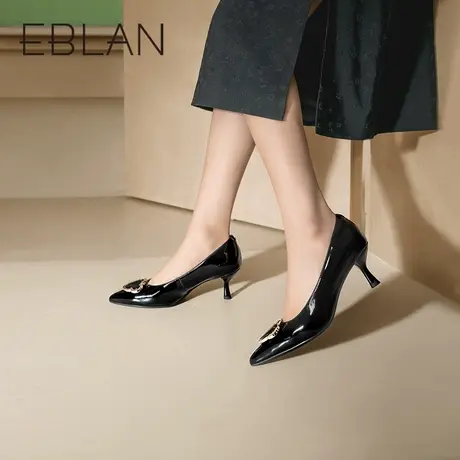 伊伴春季新品泰迪熊金属扣饰尖头女鞋通勤浅口猫跟高跟鞋单鞋商品大图