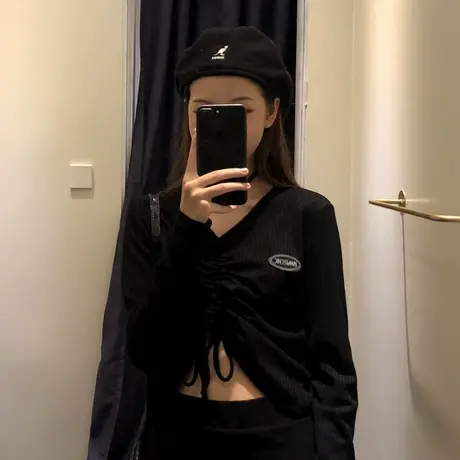 鬼马少女港味抽绳系带短款长袖T恤秋季显瘦修身高腰V领针织衫上衣图片