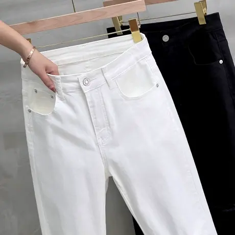 新款男士休闲牛仔裤男春夏季破洞黑白色高端裤子修身九分小脚弹力图片