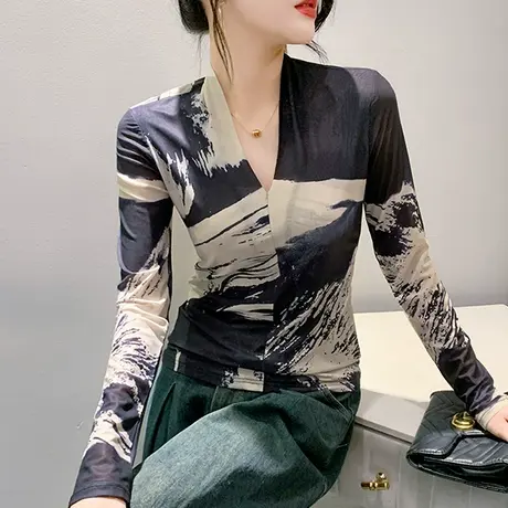 扎染印花网纱打底衫女长袖秋冬2023新款性感V领修身T恤内搭上衣潮商品大图