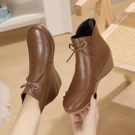 2023大码女靴41一43秋季新款坡跟马丁靴女短款小个子时尚洋气短靴图片