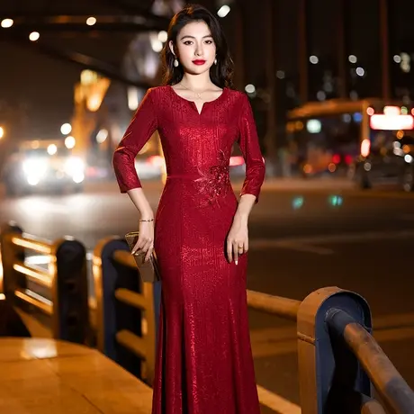 晚礼服女2024新款高级感春秋妈妈婚宴装喜婆婆鱼尾裙婚礼洋气喜服图片