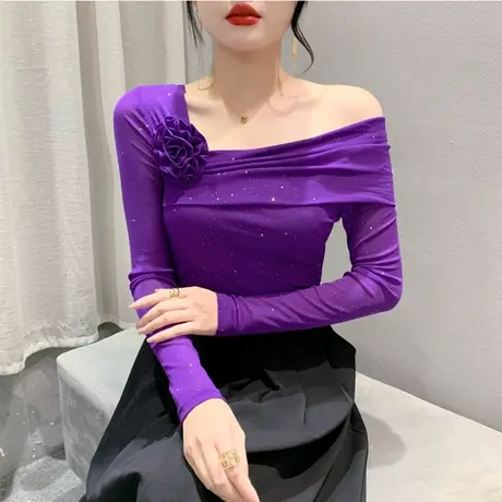 欧货性感斜肩领打底衫女内搭长袖时尚设计感花朵T恤修身收腰上衣图片