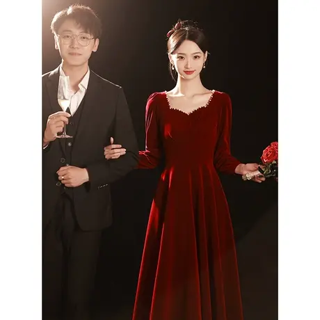 敬酒服新娘2023新款秋季长袖酒红色丝绒礼服小个子冬季订婚连衣裙图片