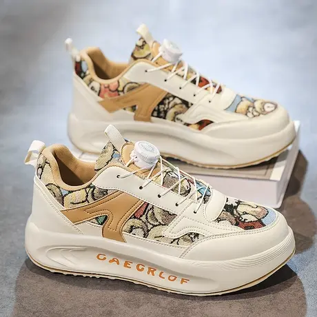 旋钮扣男鞋春夏季潮流休闲小熊板鞋男款青少年运动厚底莆田阿甘鞋商品大图