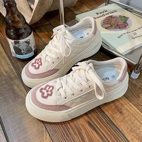 Betoo 小众原创小白鞋ins潮女百搭帆布鞋2022年秋季新款休闲板鞋商品大图