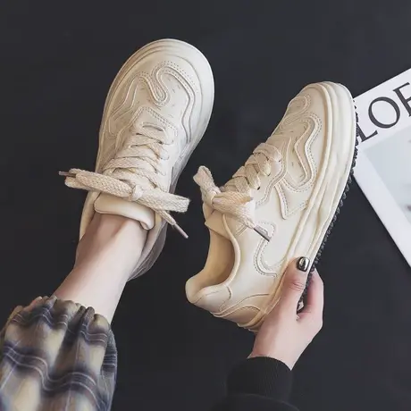 秋季新款2023年爆款ins潮小众百搭休闲小白鞋女面包鞋厚底板鞋子图片